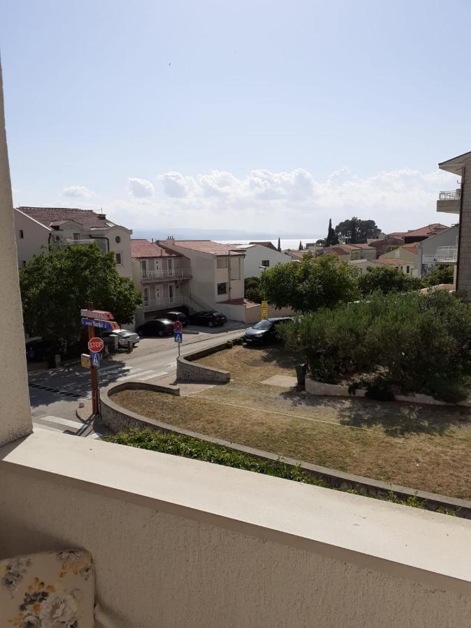 Apartments Vinea Baska Voda Bagian luar foto